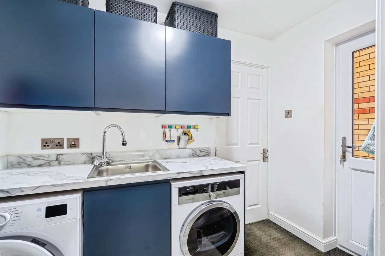 Sheepscroft, Chippenham, SN14, photo 7