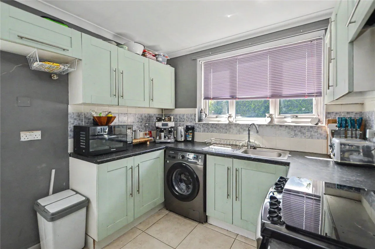 Windsor Crescent, Rothwell, LS26, photo 11