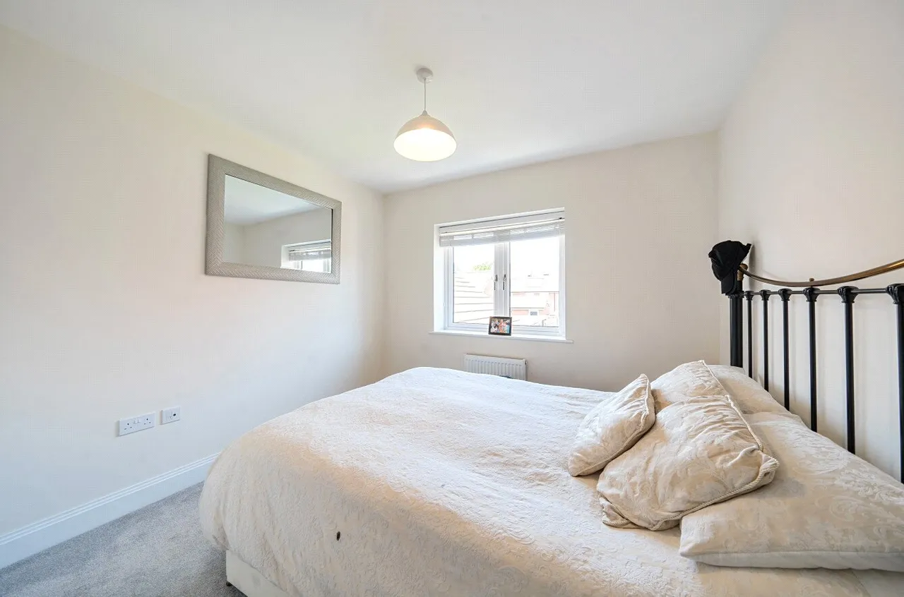 Alden Copse, Tongham, Surrey, GU10 1FR, photo 17