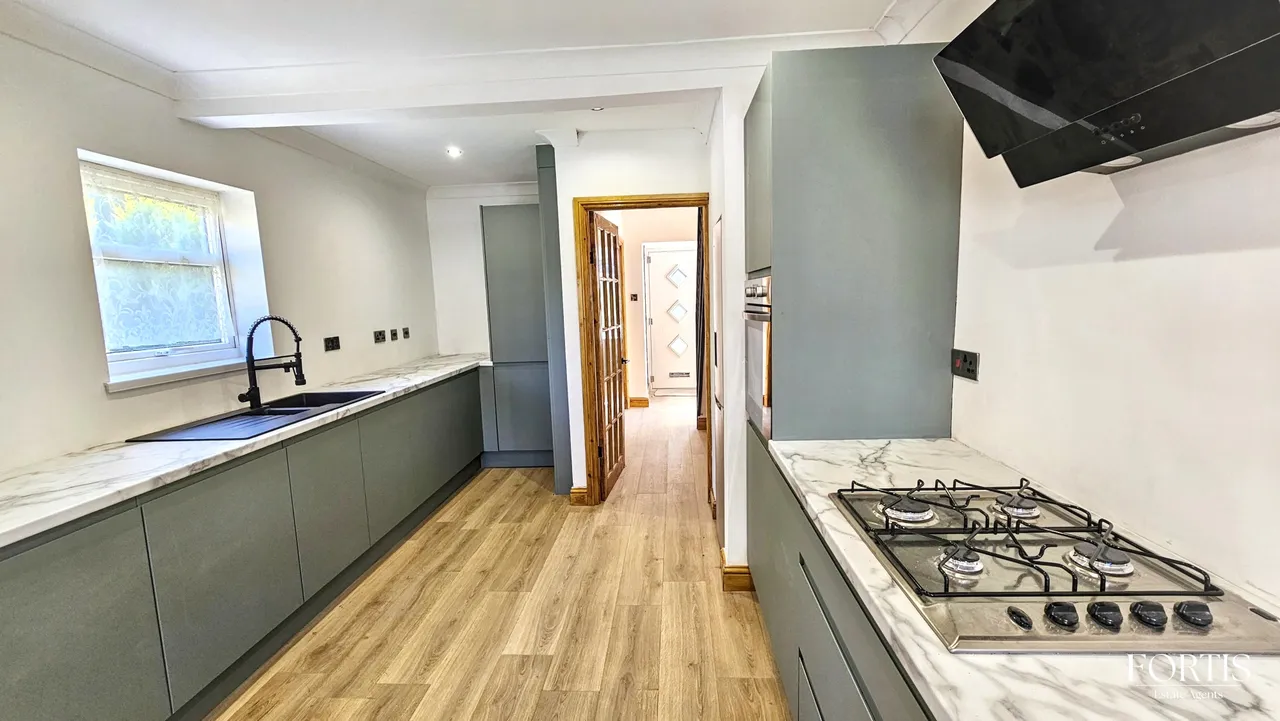 Beechley Drive, Cardiff, CF5, photo 6