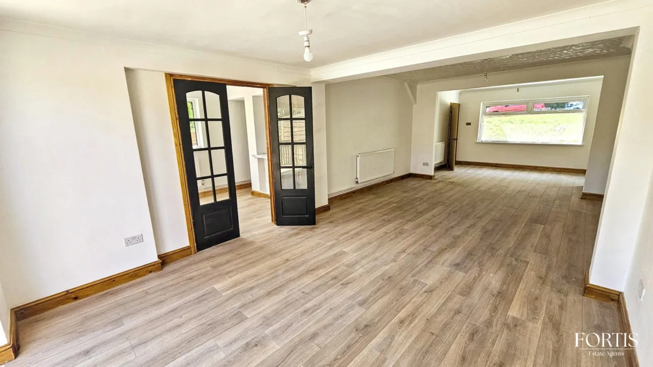 Beechley Drive, Cardiff, CF5, photo 3