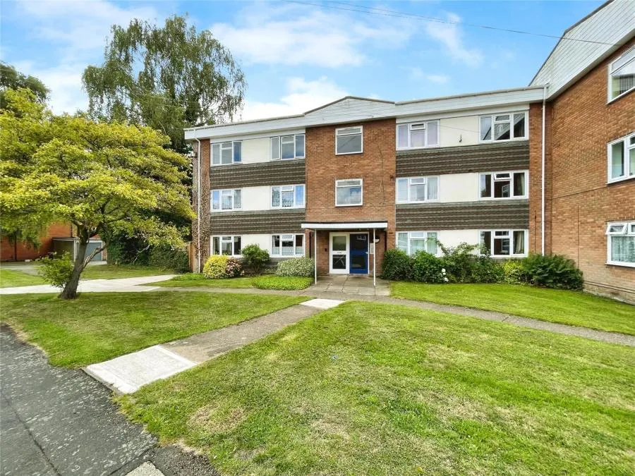 2 bed flat for sale, Whites Row, Kenilworth, CV8