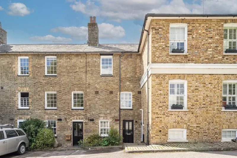 2 bed house for sale — Tring Station, Tring, Hertfordshire, HP23 5QS