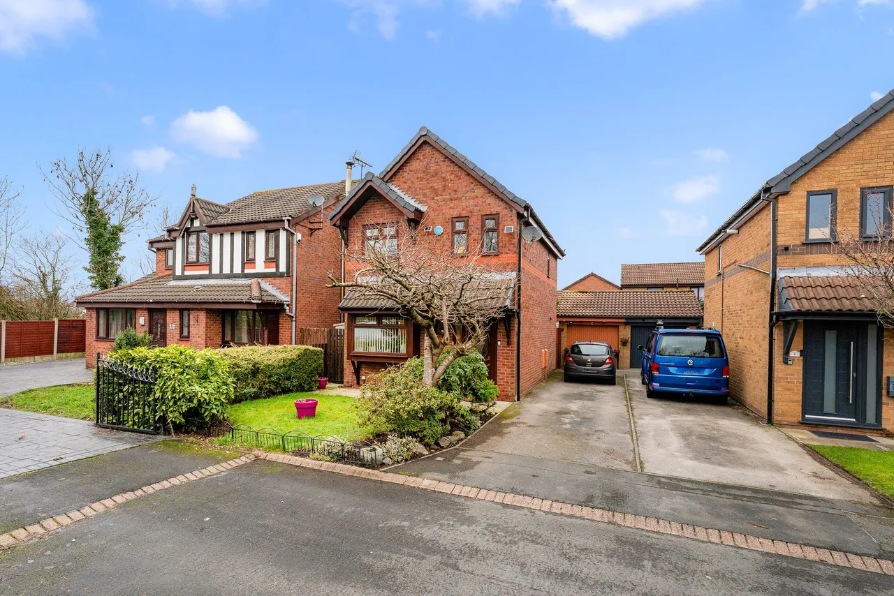 3 bed house for sale — Kirkbeck, Leigh, WN7 3EF
