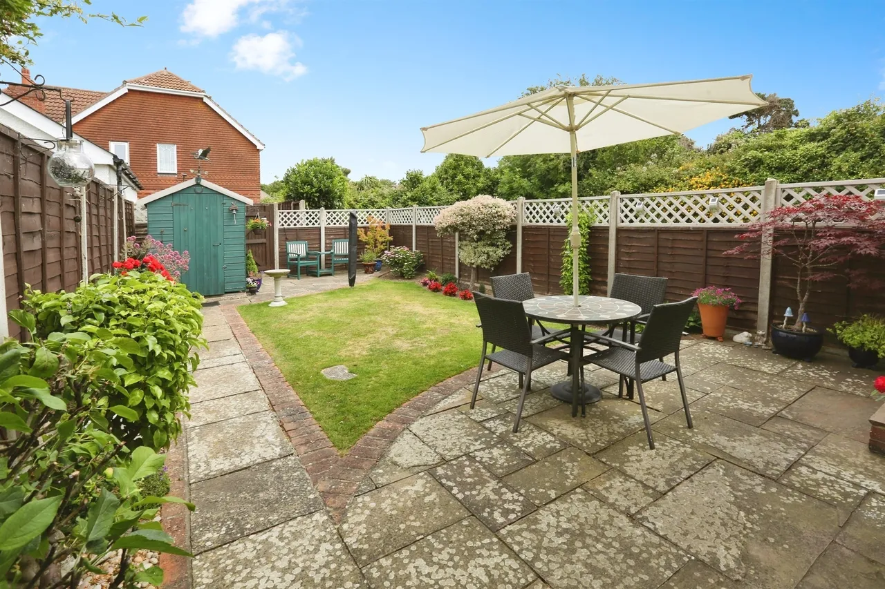 Raynes Road, Lee-On-The-Solent, PO13, photo 19
