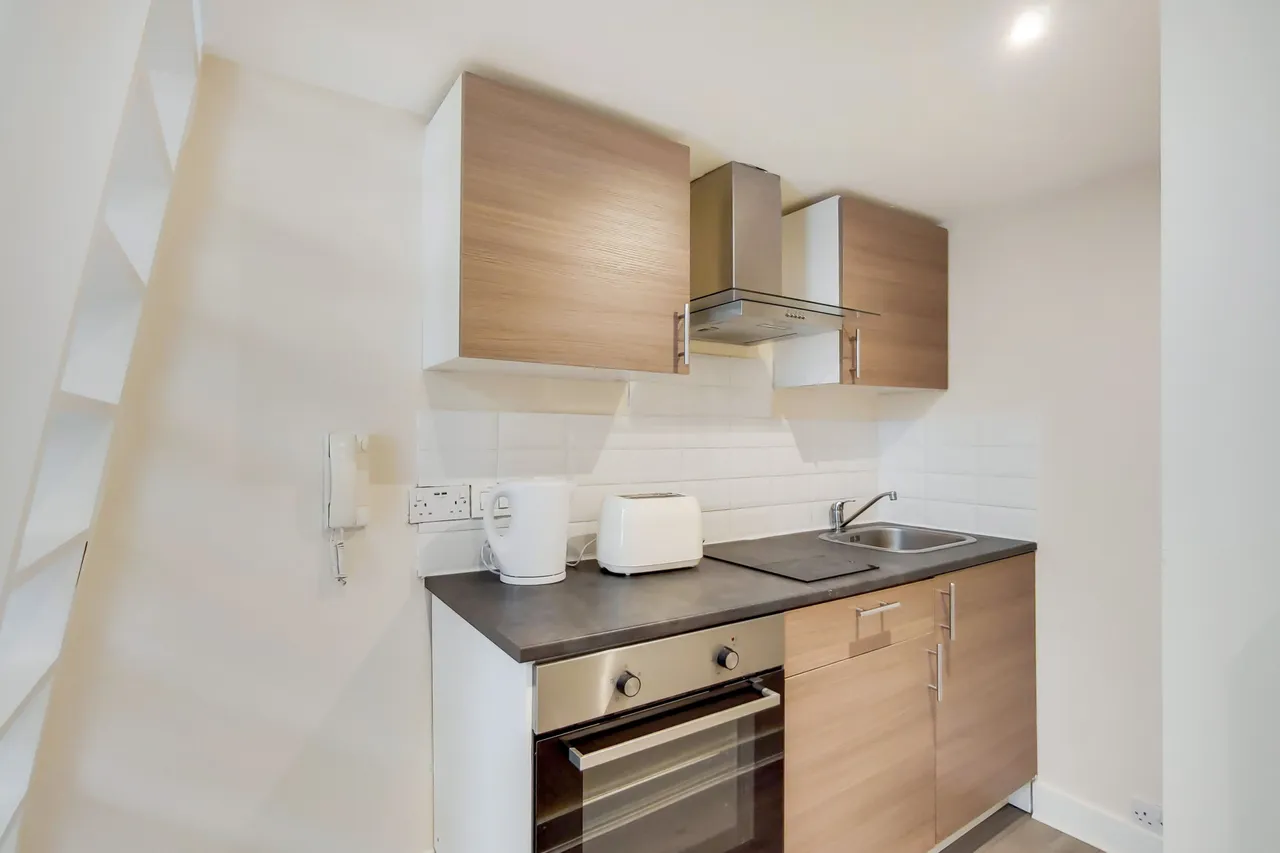 Flat 1, 26 Fairholme Road, London, photo 4