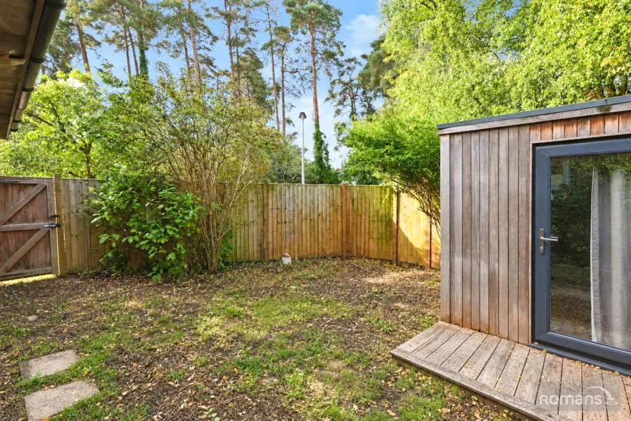 Pembroke, Bracknell, RG12, photo 10