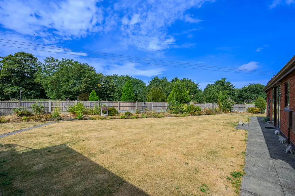 Donnerville Gardens, Admaston, TF5, photo 18