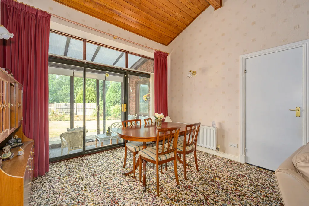 Donnerville Gardens, Admaston, TF5, photo 9