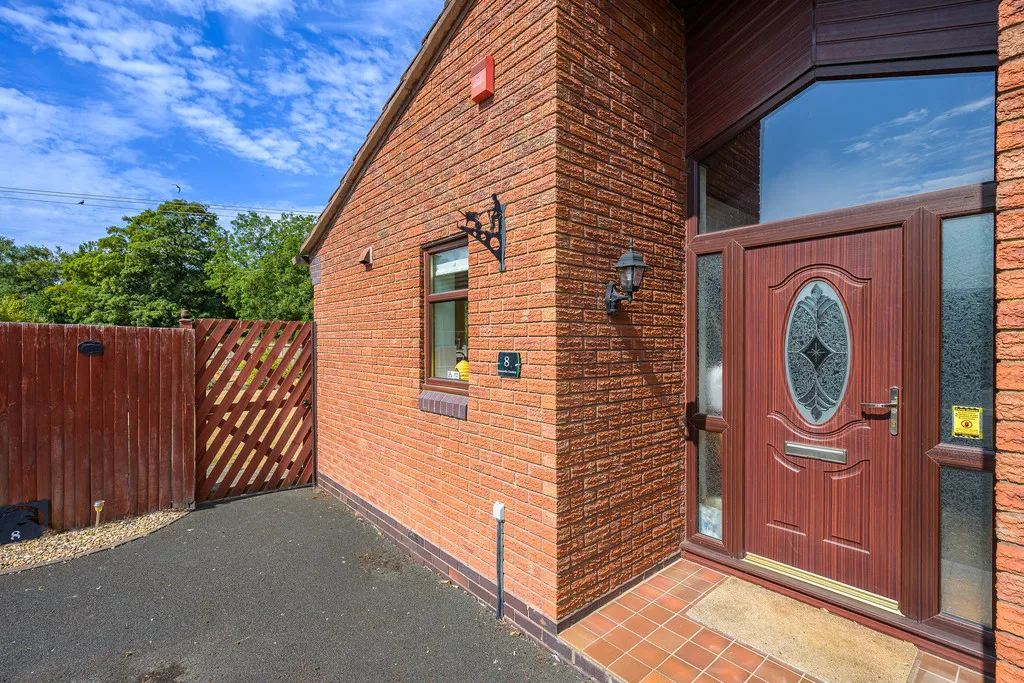 Donnerville Gardens, Admaston, TF5, photo 6