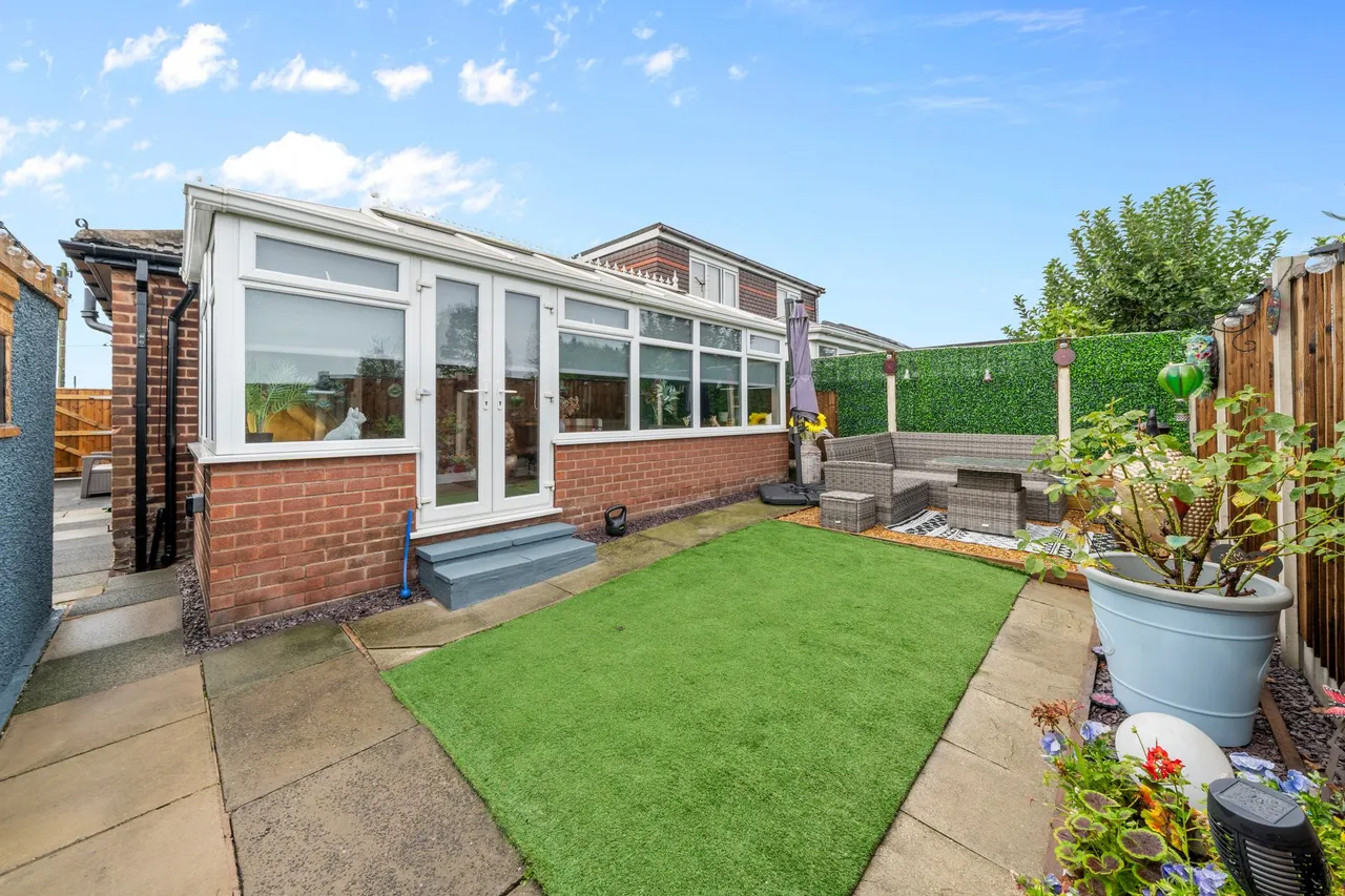 Upland Drive, Ashton-In-Makerfield, Wigan, Wigan, WN4 8XB, photo 18