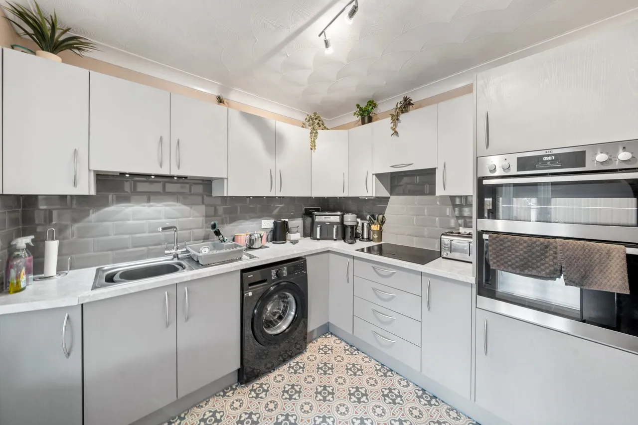 Upland Drive, Ashton-In-Makerfield, Wigan, Wigan, WN4 8XB, photo 3