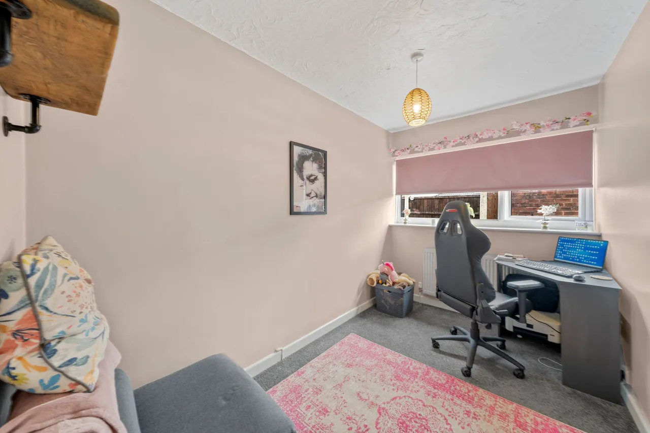 Upland Drive, Ashton-In-Makerfield, Wigan, Wigan, WN4 8XB, photo 16