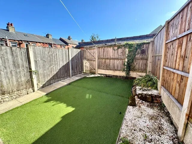 Claycliffe Terrace, S70, photo 7