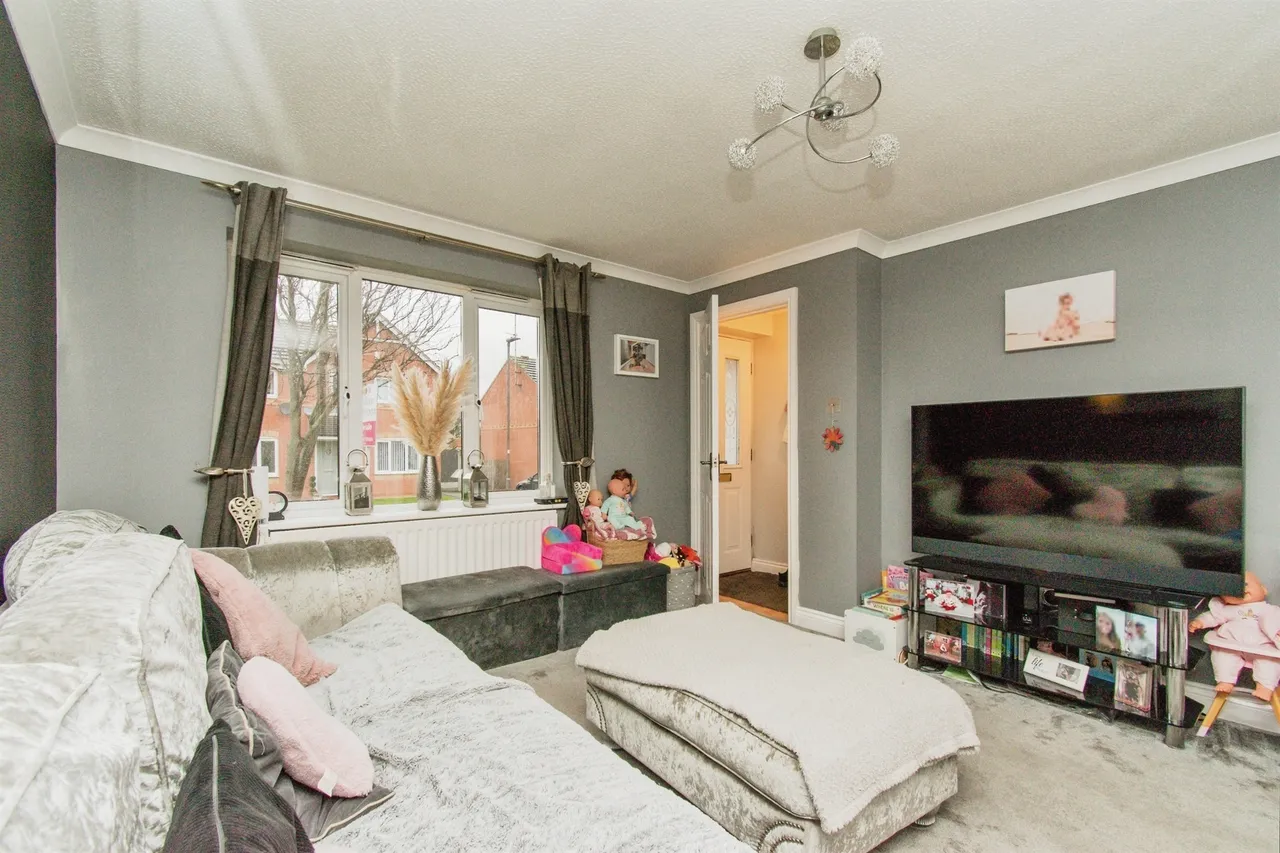 Bronte Court, Pontefract, photo 4