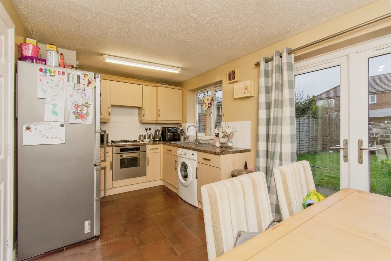 Bronte Court, Pontefract, photo 2