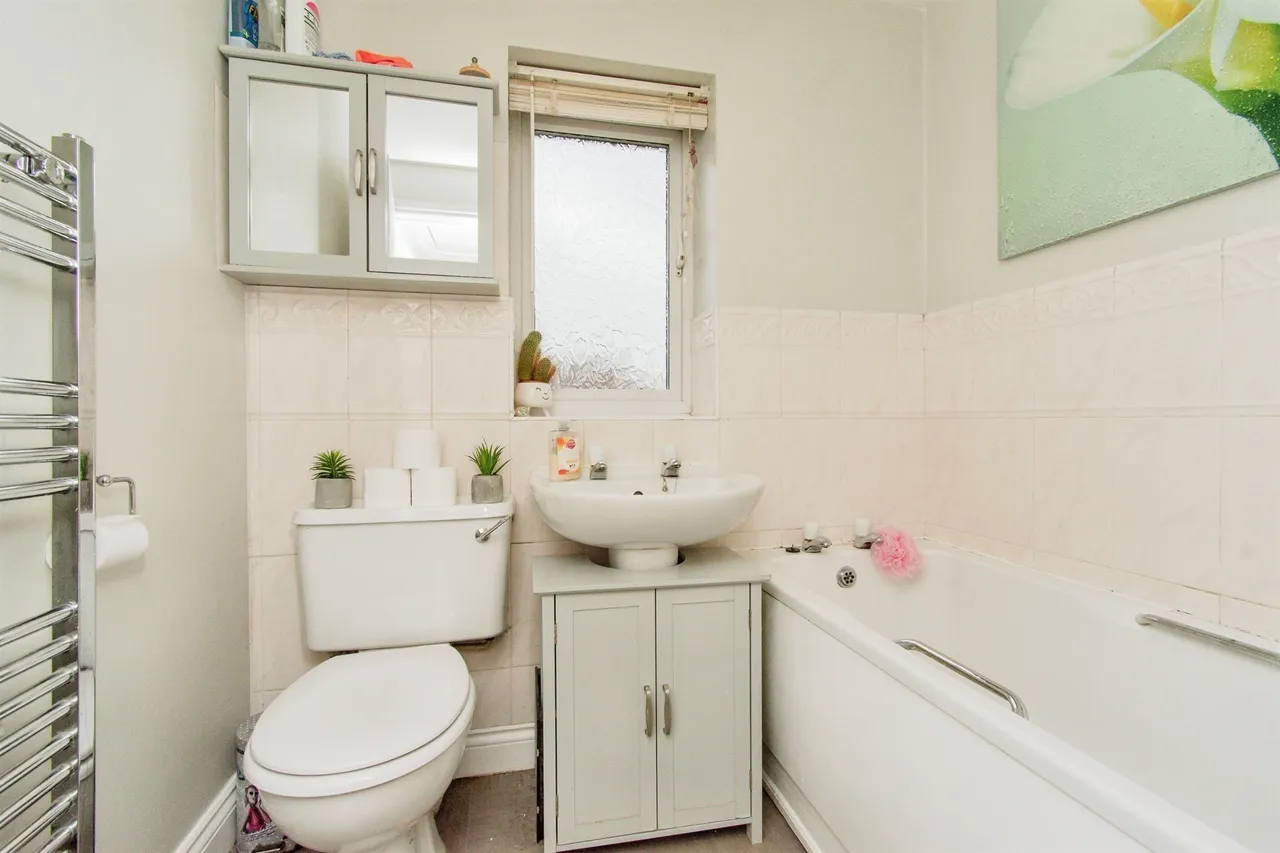 Bronte Court, Pontefract, photo 6