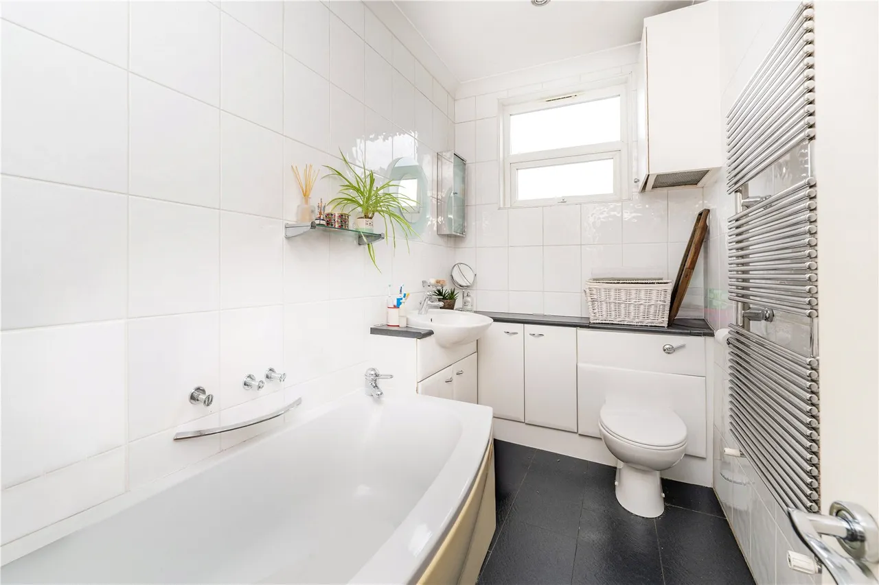 Riverview Gardens, Twickenham, TW1 4RT, photo 9