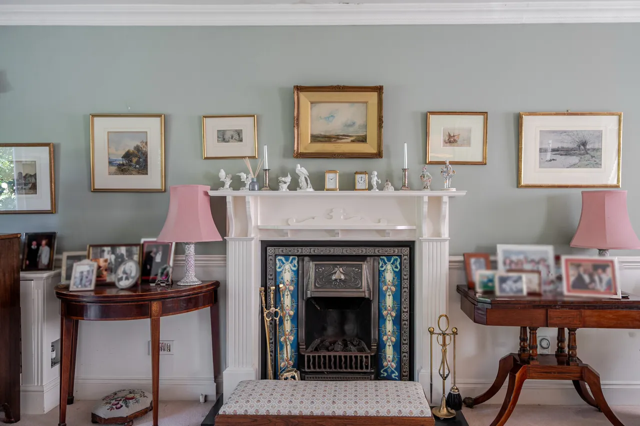 The Square, Rowledge, Farnham, GU10, photo 12