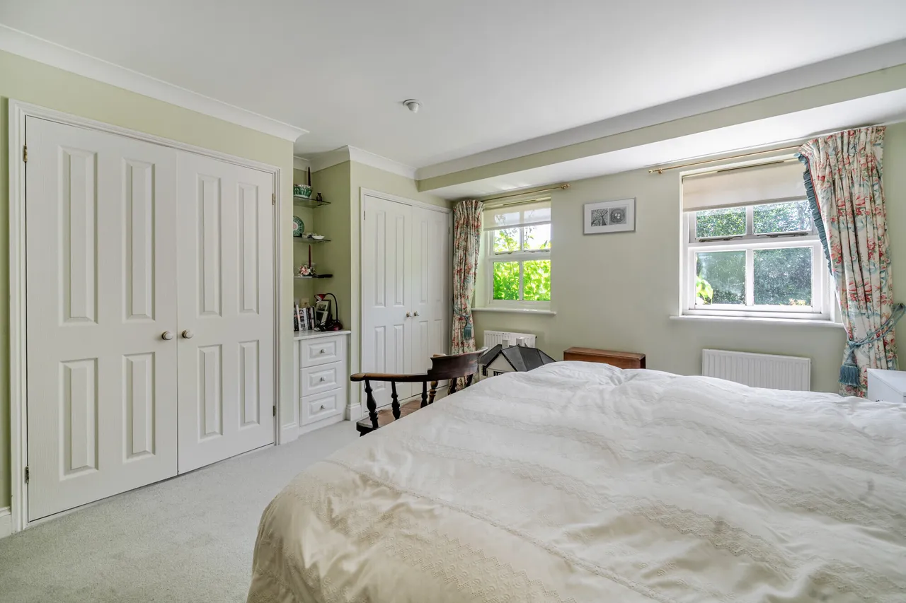 The Square, Rowledge, Farnham, GU10, photo 6