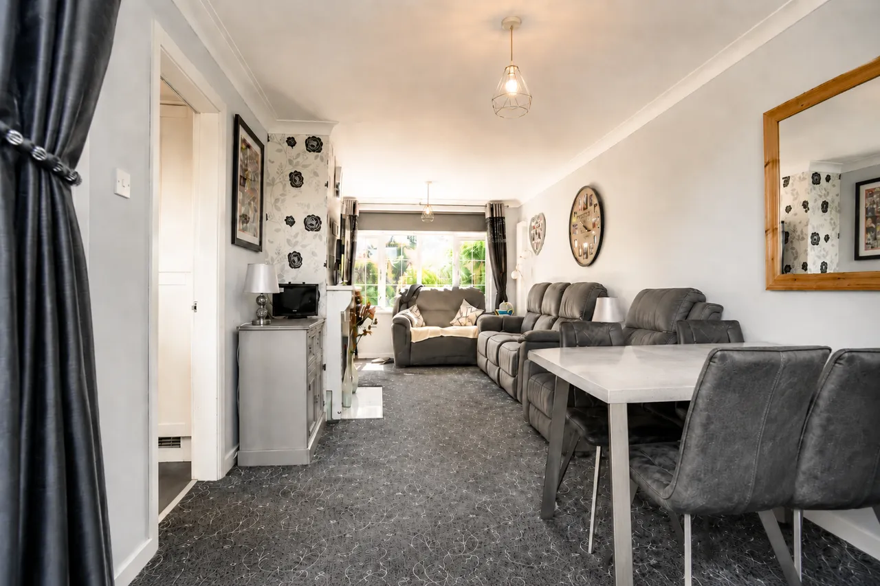 Caernarvon Crescent, Bletchley, MK3, photo 5