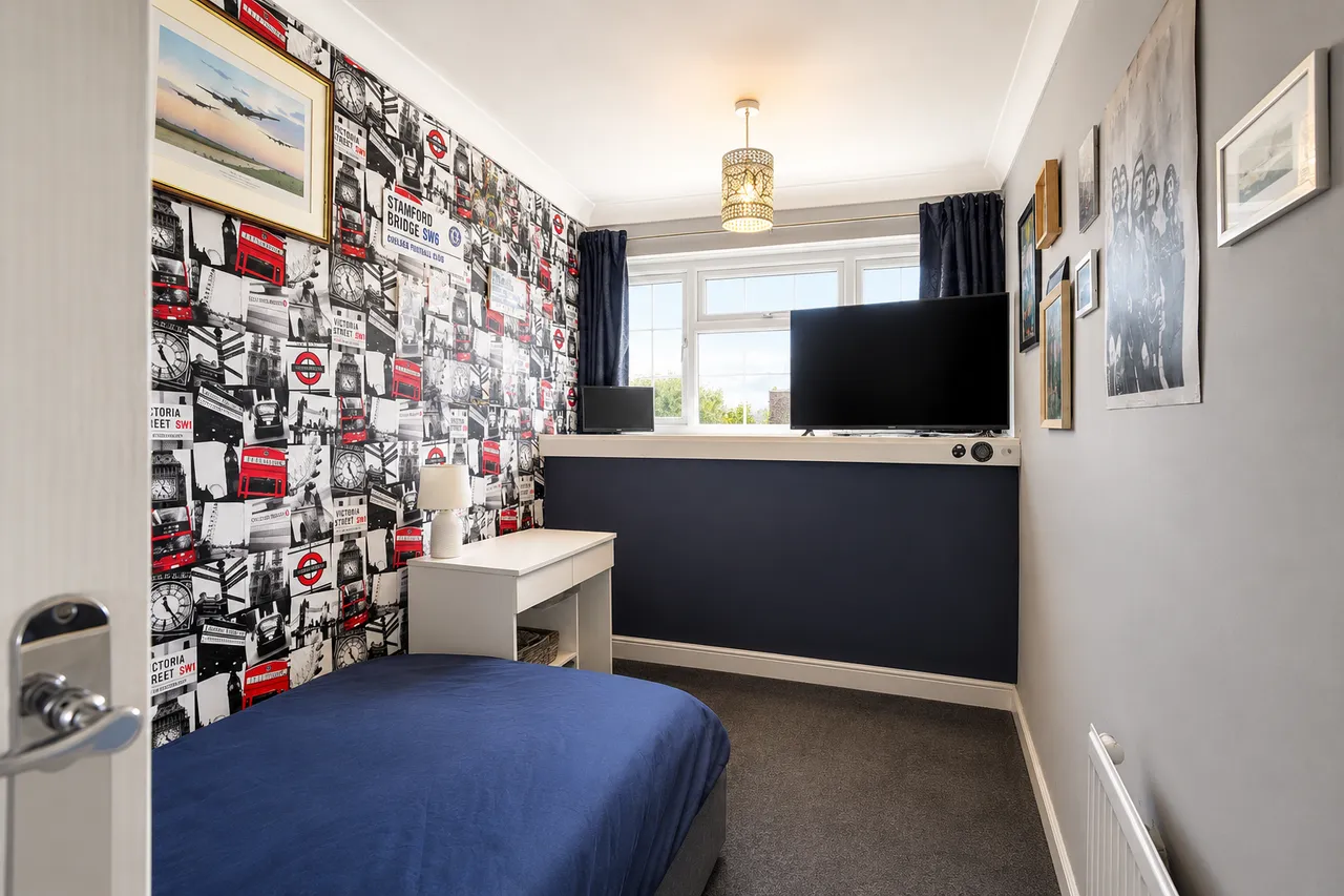 Caernarvon Crescent, Bletchley, MK3, photo 12