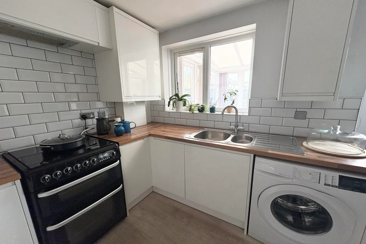 Hanbury Avenue, Hatton, DE65, photo 11
