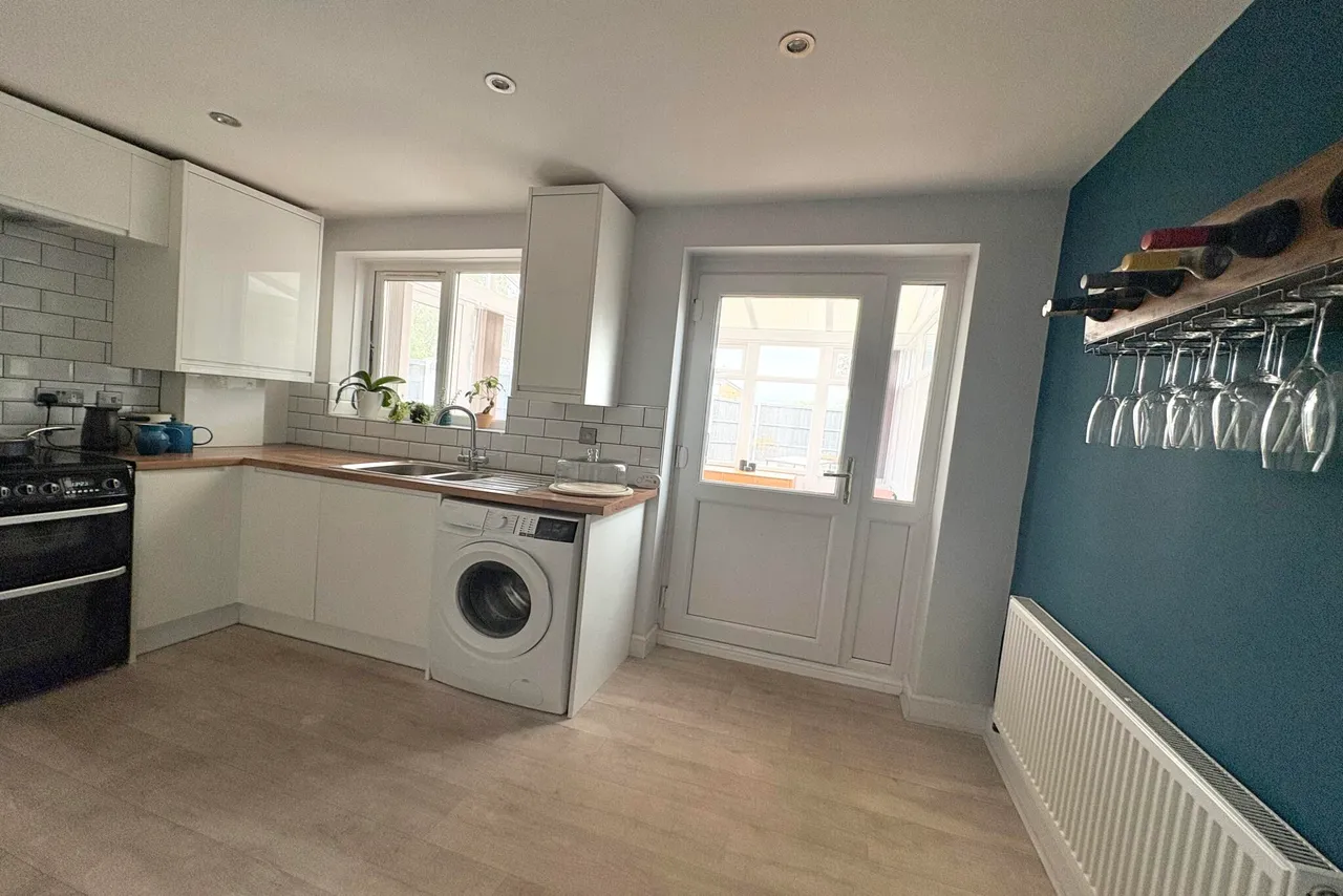 Hanbury Avenue, Hatton, DE65, photo 12