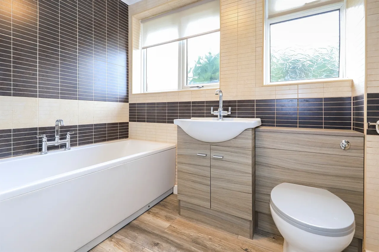 Cannock Road, Featherstone, WV10, photo 5