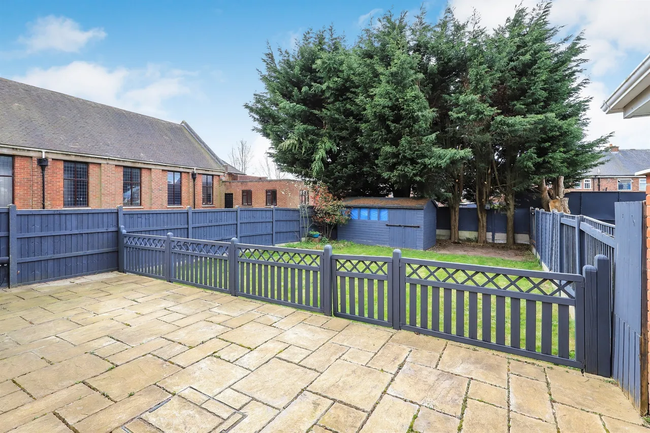 Cannock Road, Featherstone, WV10, photo 17