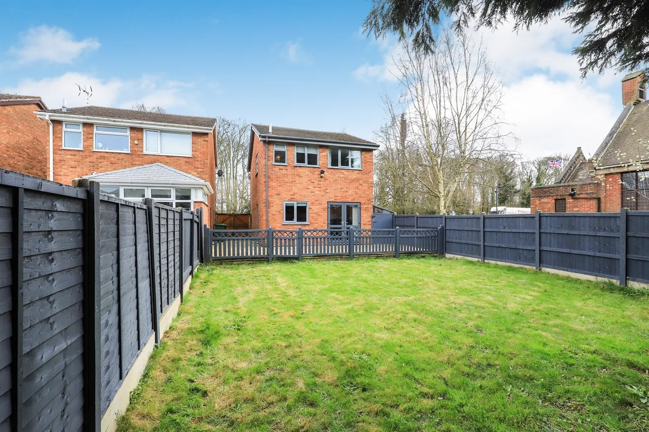 Cannock Road, Featherstone, WV10, photo 7