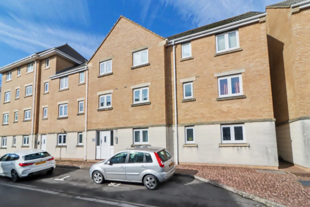 2 bed flat for sale, Macfarlane Chase, Weston-Super-Mare, BS23