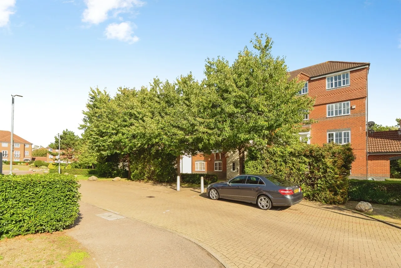 Node Way Gardens, Welwyn, AL6, photo 10