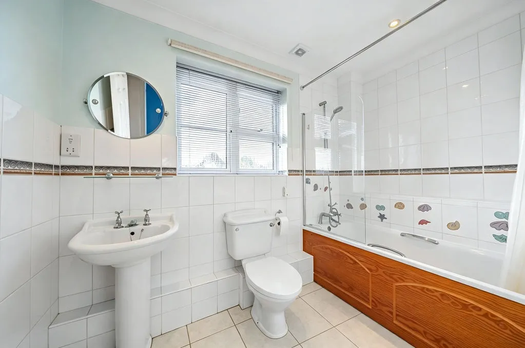 Weston Avenue, West Molesey, KT8, photo 11