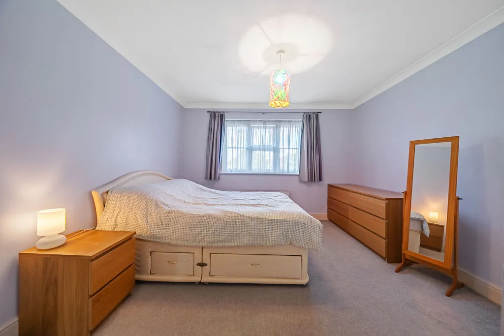 Weston Avenue, West Molesey, KT8, photo 7