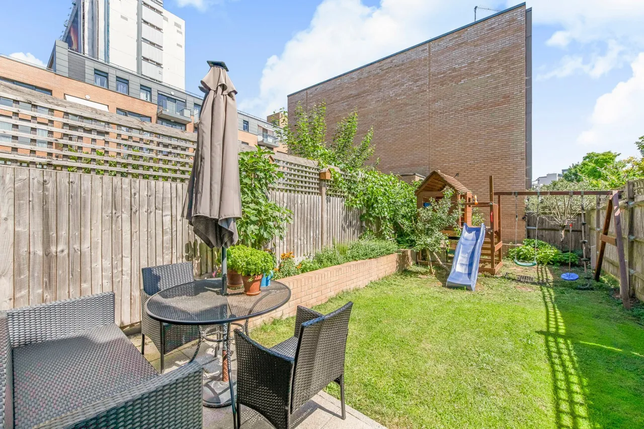 Brook Lane North, Brentford, TW8, photo 9