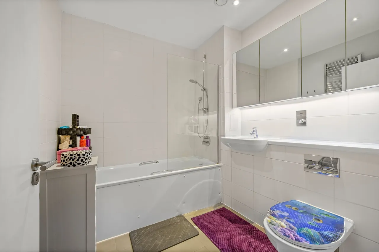 Brook Lane North, Brentford, TW8, photo 5