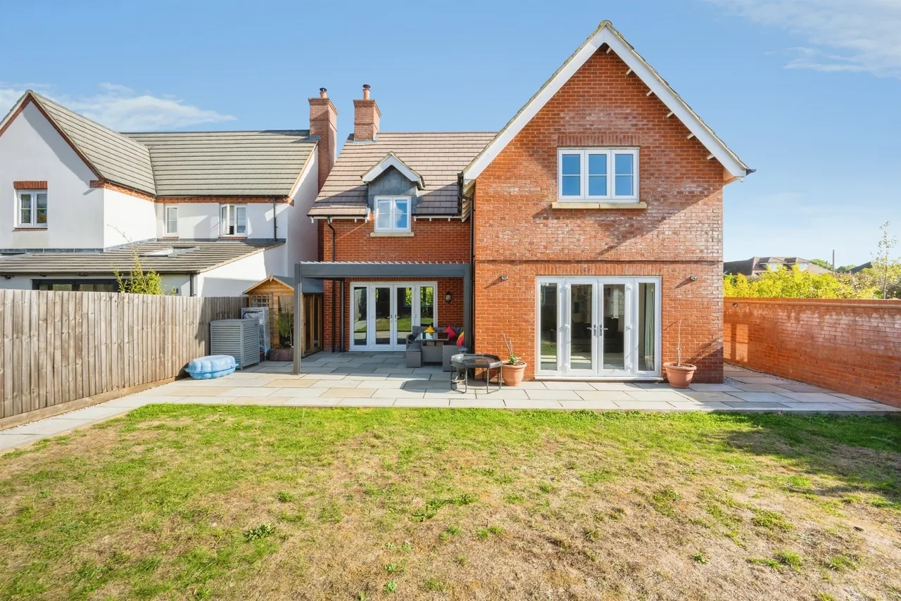 Worlds End Lane, Weston Turville, HP22, photo 27