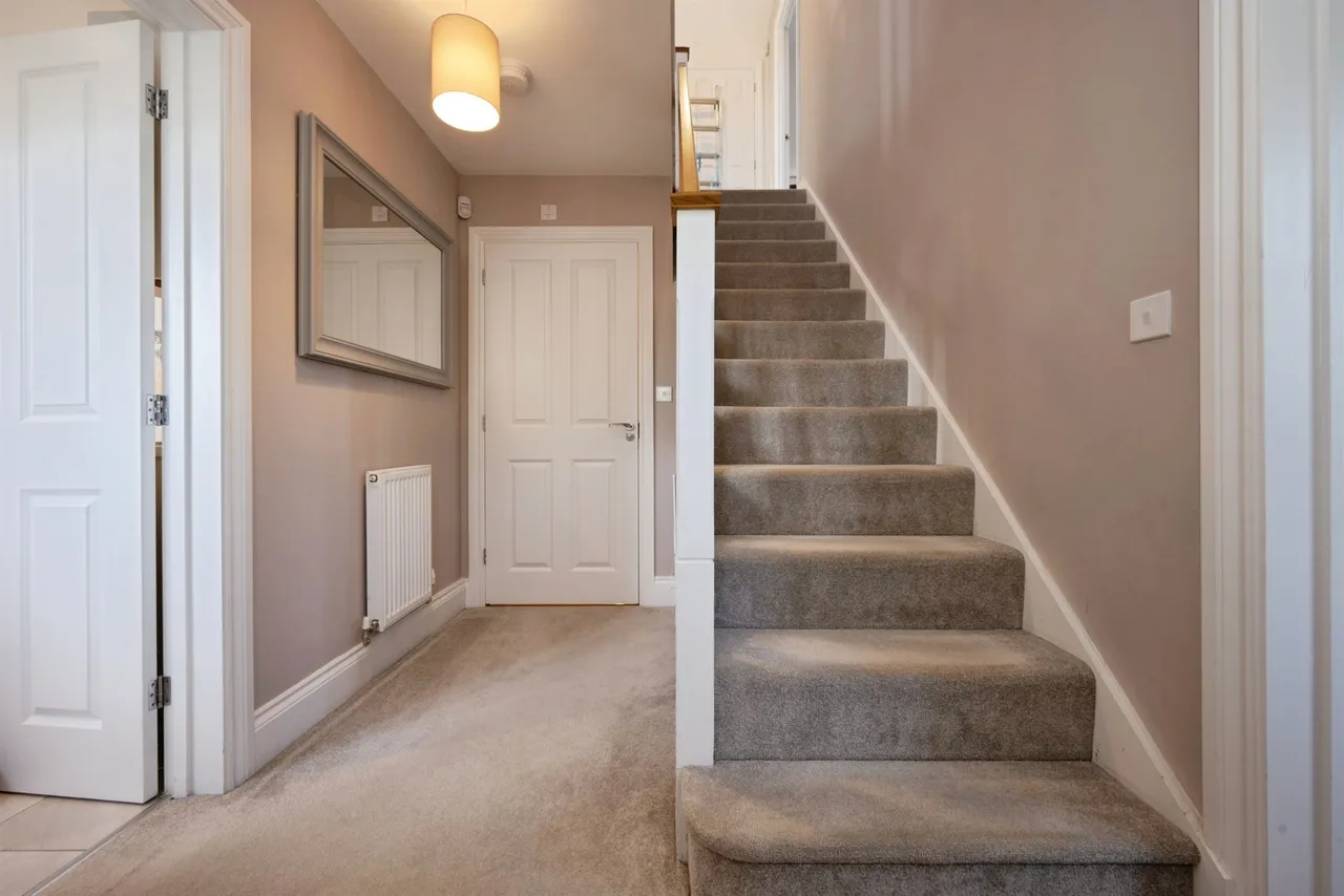 Worlds End Lane, Weston Turville, HP22, photo 13