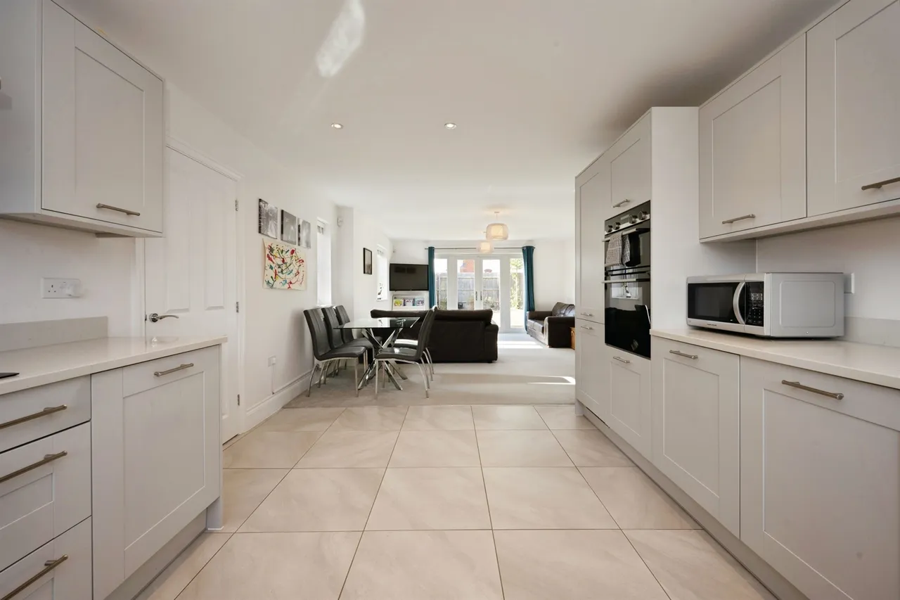 Worlds End Lane, Weston Turville, HP22, photo 7