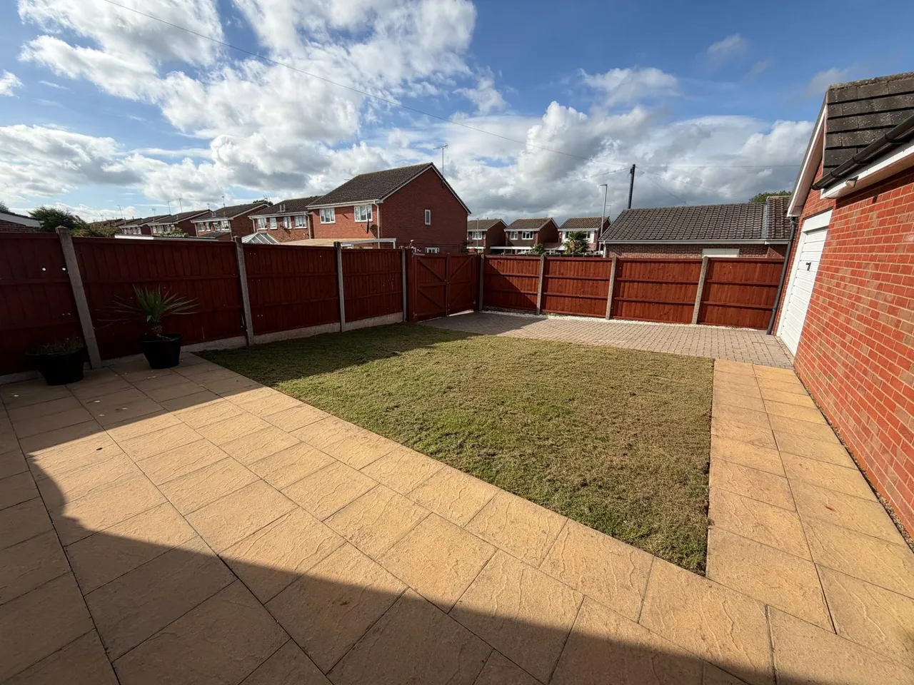 Waverley Lane, Burton-On-Trent, DE14, photo 2