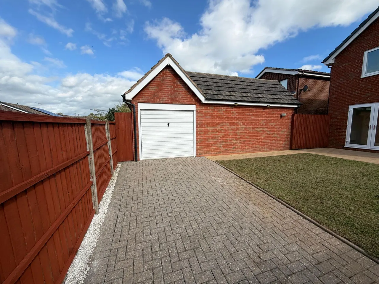 Waverley Lane, Burton-On-Trent, DE14, photo 16