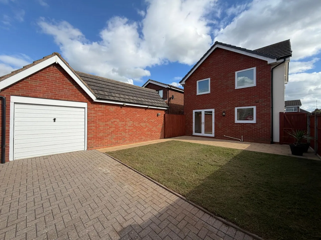 Waverley Lane, Burton-On-Trent, DE14, photo 17