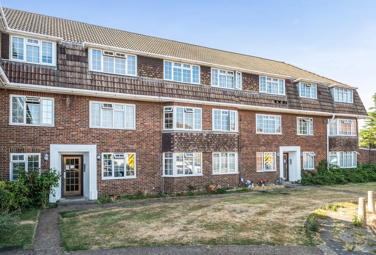 Goodwood Close, Morden, SM4 5AW, photo 15