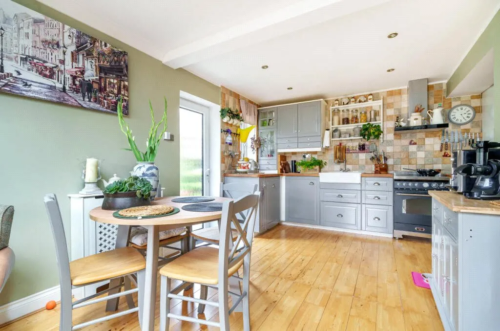 Chalky Lane, Dogmersfield, Hampshire, RG27 8TG, photo 17