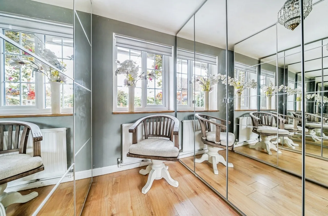 Chalky Lane, Dogmersfield, Hampshire, RG27 8TG, photo 12