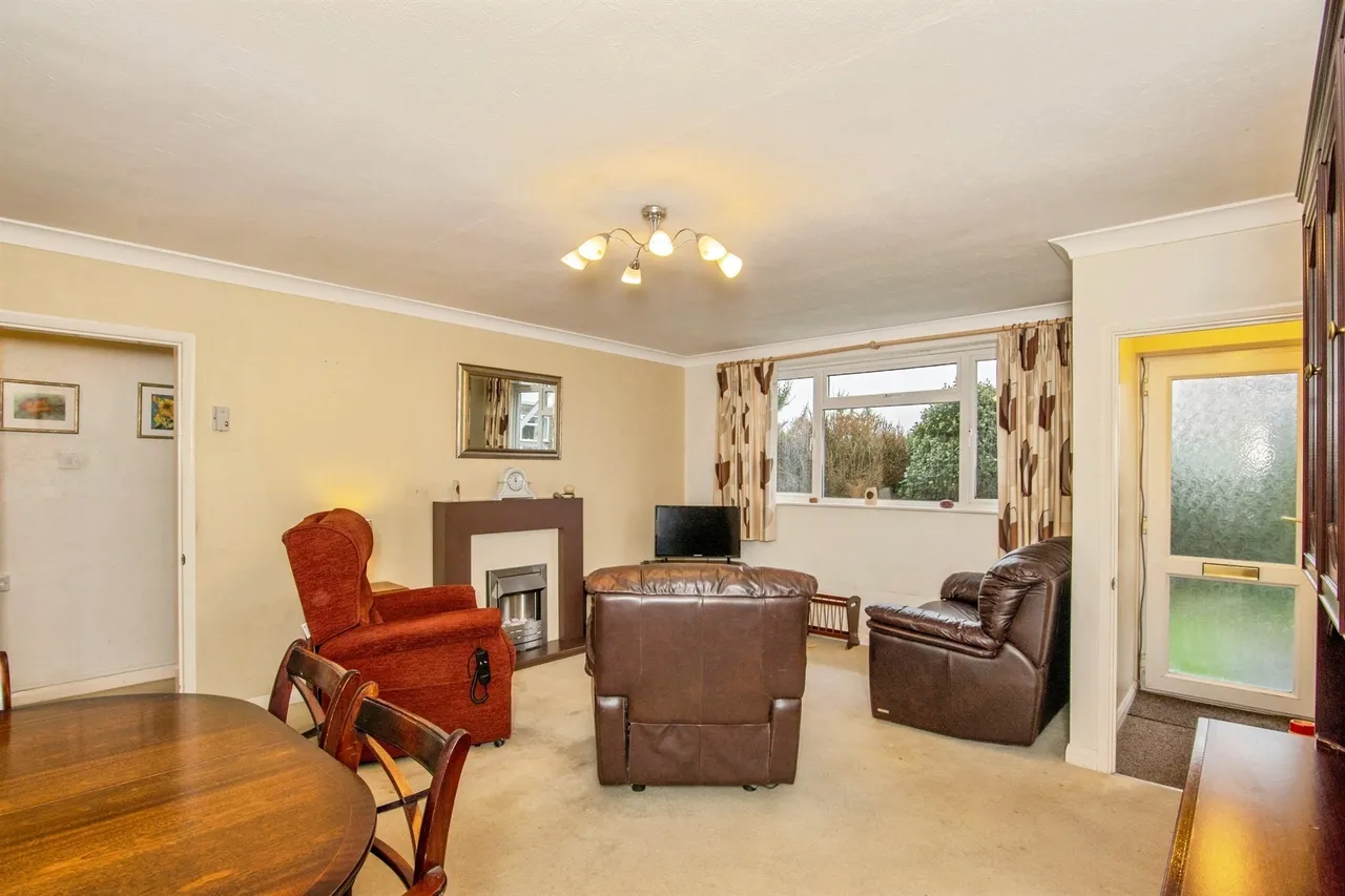Elmfield Gardens, Worcester, WR5, photo 3