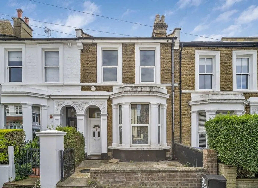 4 bed house for sale — Birkbeck Avenue, Acton, W3