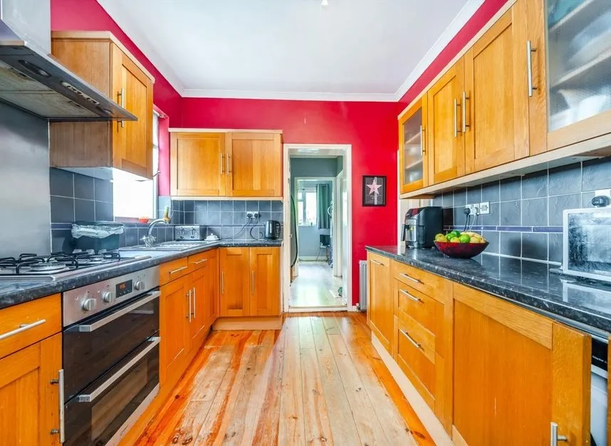 Wood Lane, Isleworth, TW7, photo 3