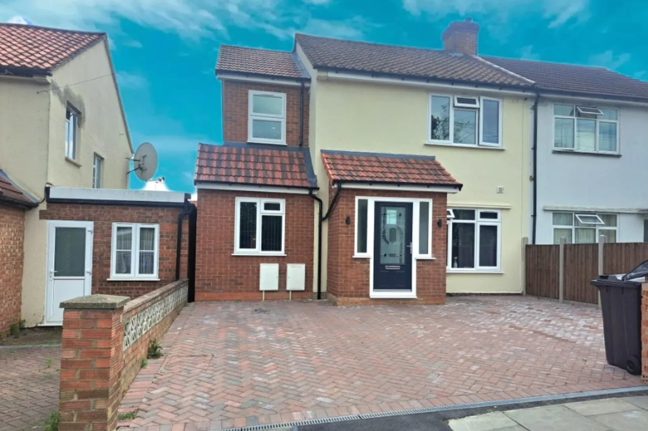 7 bed house for sale, Allenby Road, Southall, UB1